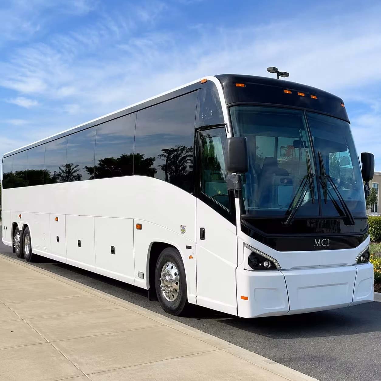 call to book multi day charter bus rentals for honolulu group tours and retreats