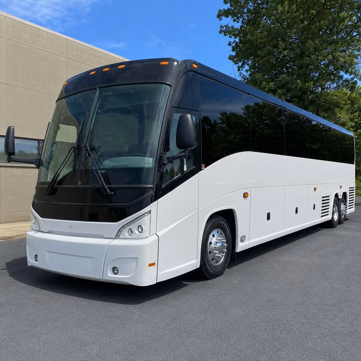 find the right bus for federal agency transportation in honolulu
