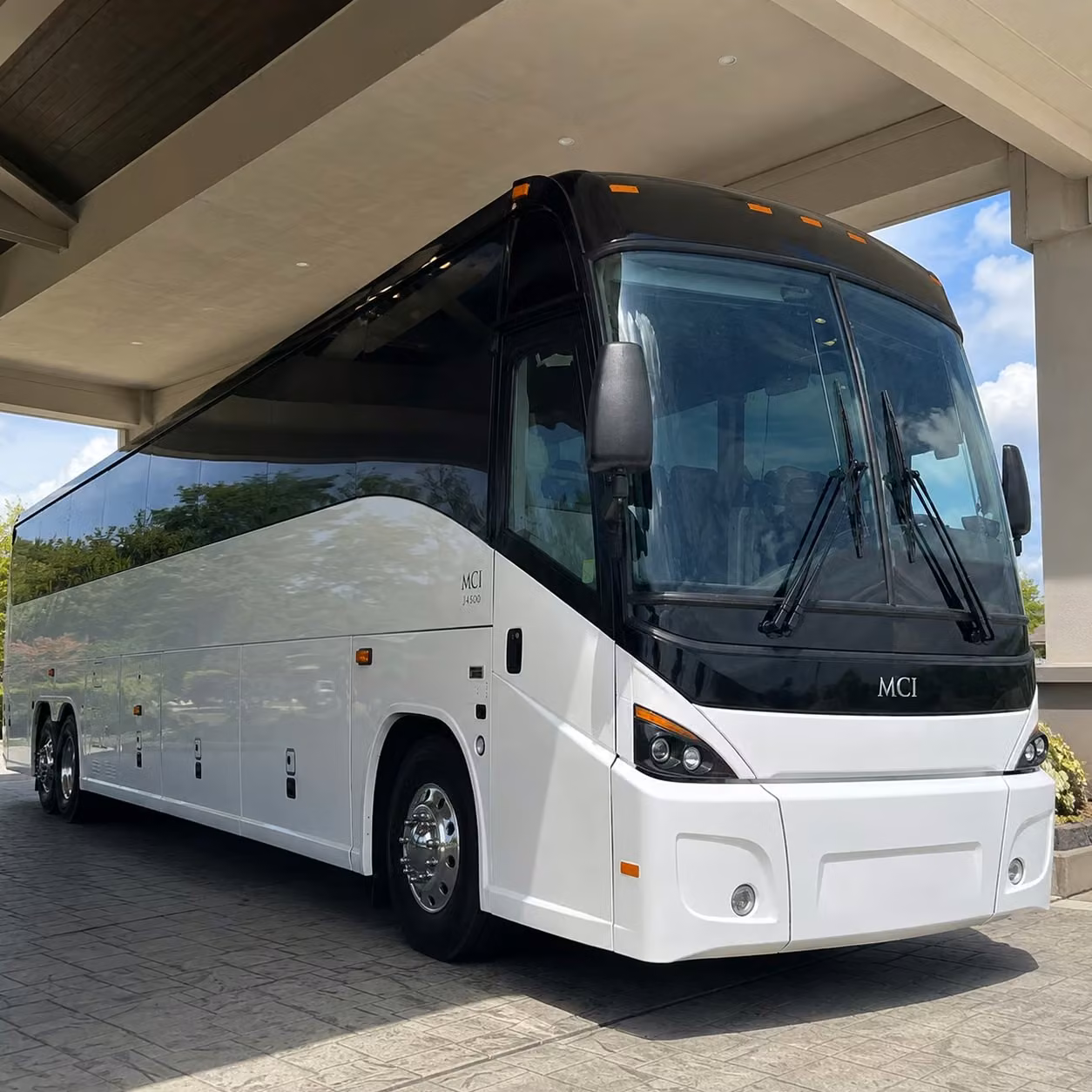 honolulu airport transportation for cruise groups heading to honolulu harbor