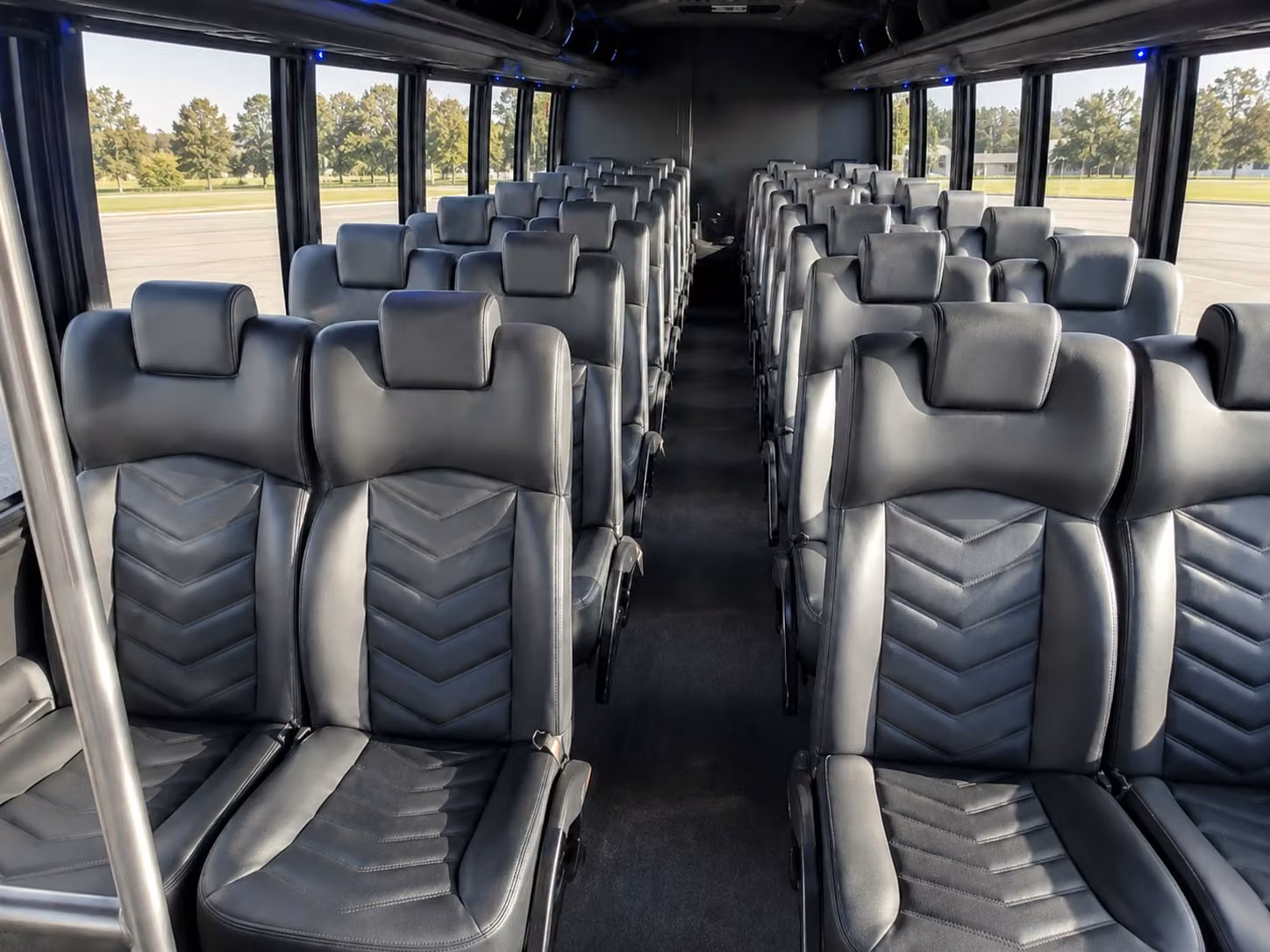 minibus rentals for honolulu museum of art and cultural field trips