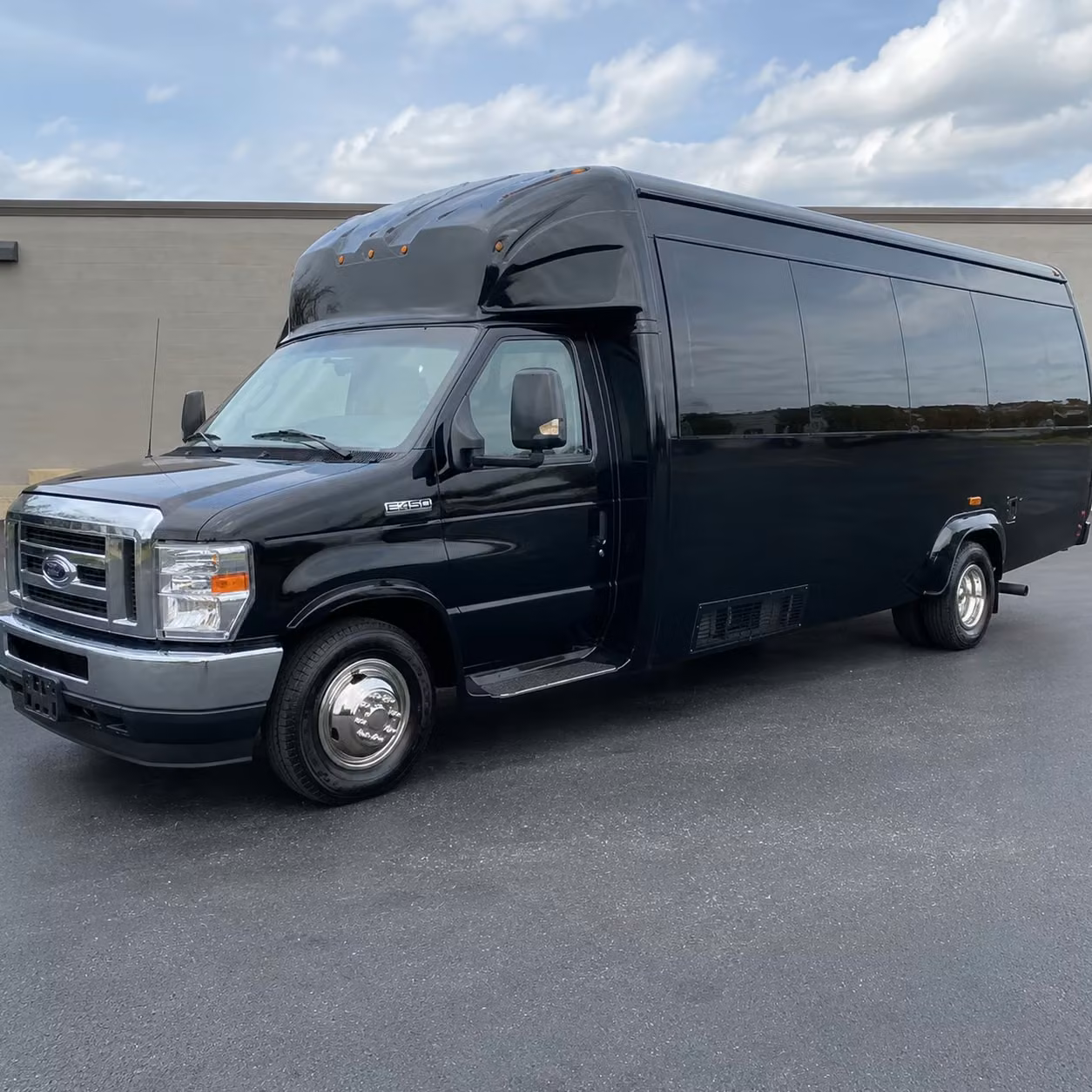 party buses and minibuses for honolulu concert nights your group won t forget