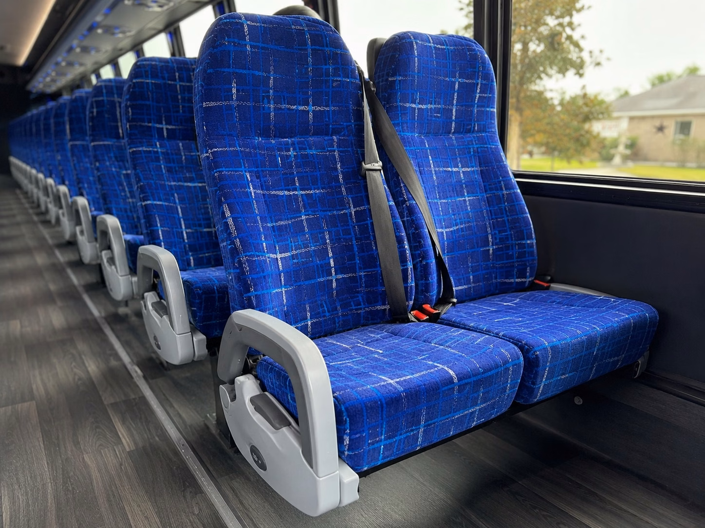 youth group and vacation bible school bus rentals in honolulu